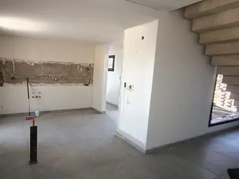 CASA DE CATEGORIA EN NOBU GAS NATURAL Y ESCRITURA