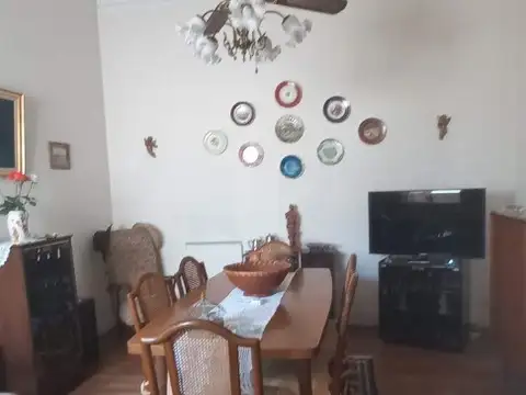 Depto Tipo Casa en Venta 70 años