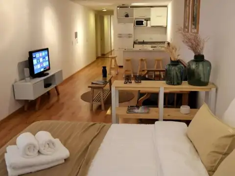 Av Presidente Julio A Roca 700, Piso 5