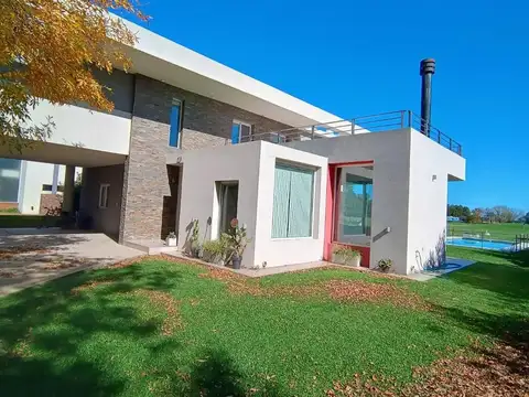 Casa en Alquiler de 3 dormitorios