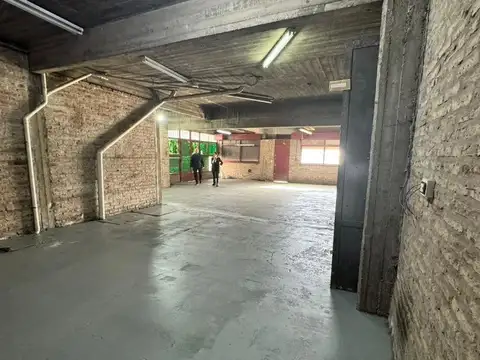 Galpon en Alquiler en Billinghurst, $ 700.000