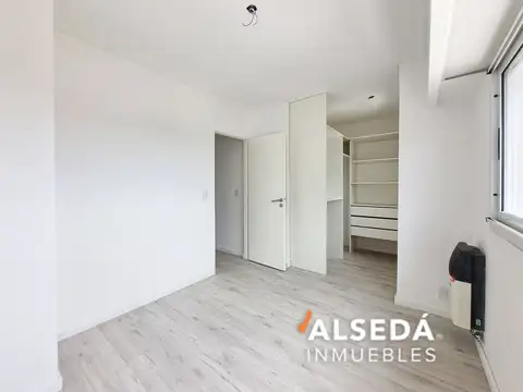 Av. Pellegrini 2600, Piso 11