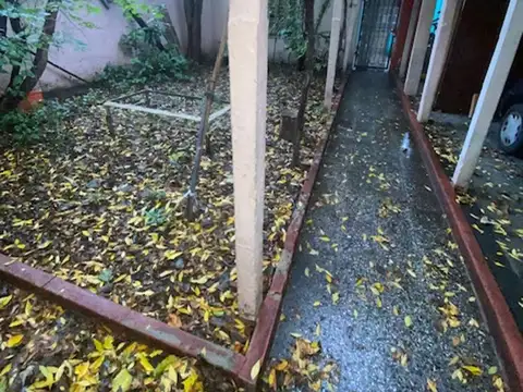 Casa 3 ambientes con 1 baño