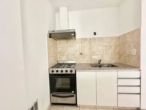 Departamento en Alquiler en Zona Universidades Bosque, $ 501.000