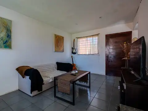 Casa 3 ambientes con 2 baños