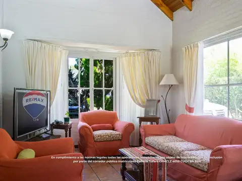 Casa en Venta con 1 cochera