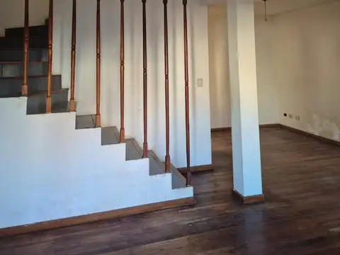 Venta de Duplex en muy buen estado estado Calle Murature 2430