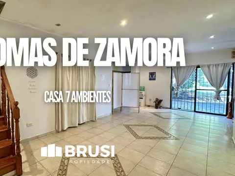 CASA EN VENTA EN LOMAS DE ZAMORA - 7 AMBIENTES - CON PARQUE