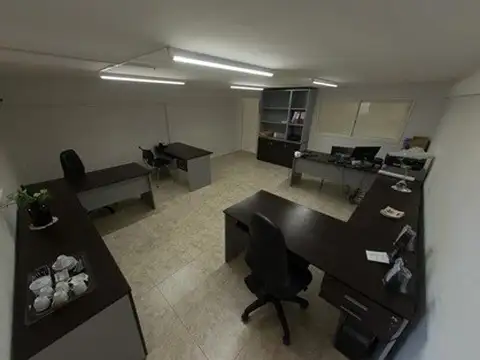 Local en Venta en Barrio Hipico, USD 175.000