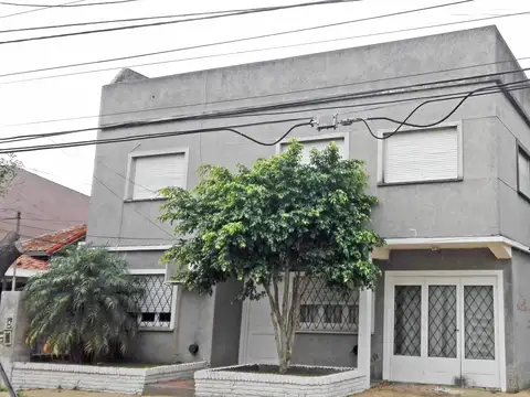 Casa PH 4 Ambientes en Alquiler - Castelar Sur
