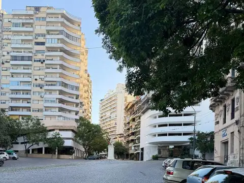 Casa 9 ambientes con 2 baños