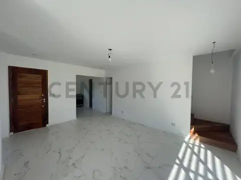 Casa 3 ambientes con 2 baños