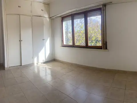 VENTA. Chalet 3 amb en Planta Alta con LOCAL. Zona Nueva Terminal, Mar de Plata