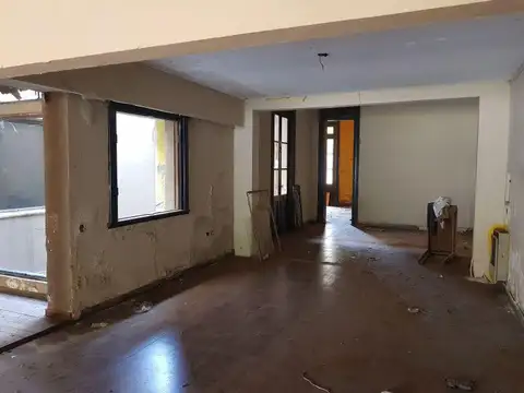 Local en Venta 70 años