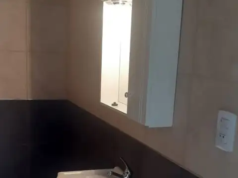 Depto Tipo Casa en Alquiler en Villa Luzuriaga, $ 500.000