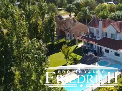 Casa 4 ambientes con 3 baños