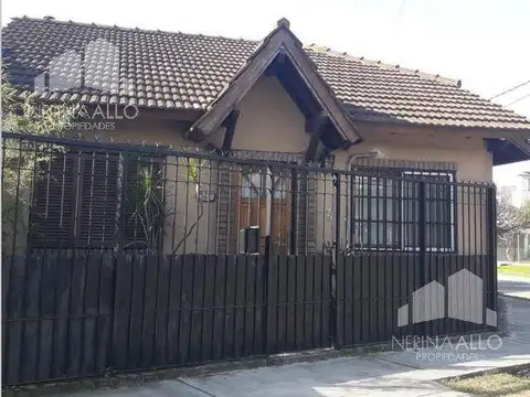 VENTA CASA CINCO AMBIENTES ITUZAINGO NORTE