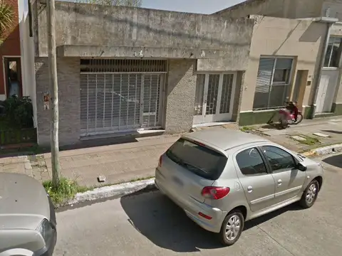 Alberdi e/ La Merced y Sidoti