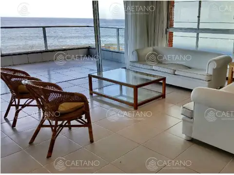 Departamento 4 ambientes con 3 baños