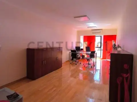 Excelente Oficina Amueblada en edificio solo Apto Profesional en el Barrio de Retiro.