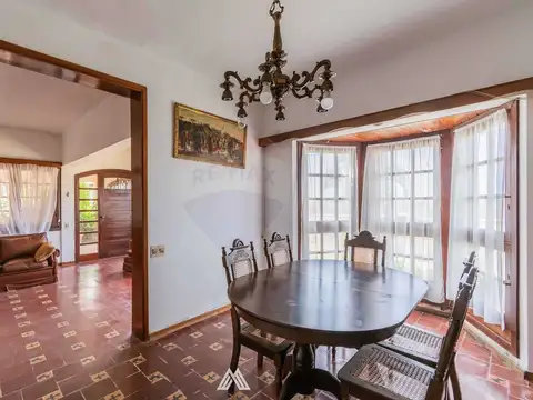 Casa 7 ambientes con 3 baños