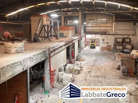 Galpon en Alquiler 20  mts Frente