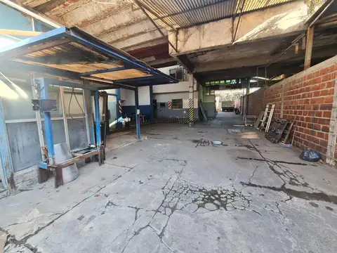 Av. Brig. Gral. J. M. de Rosas al 3700