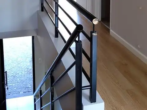 Depto Tipo Casa en Venta con 1 cocheras