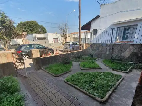 Venta | Casa | 2 Dormitorios | Cochera | Capitán Bermúdez | Barrio Centro