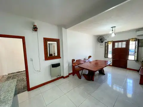 Casa 3 ambientes con 1 baño