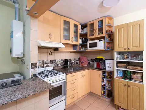 Venta semipiso 3 ambientes y patio San Cristobal