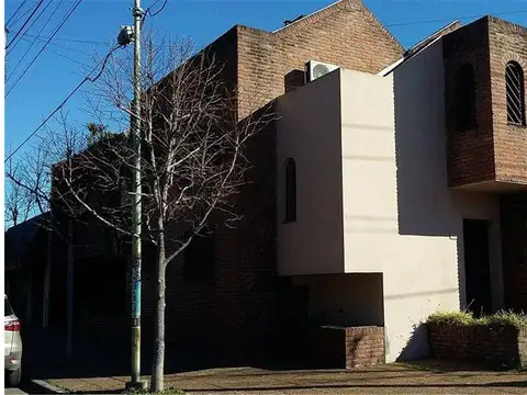 Casa en Venta en Villa Sarmiento