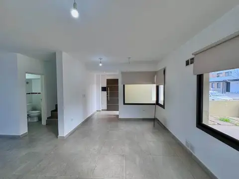 De los Moldavos 3300