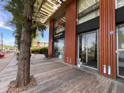 Local en ALQUILER en PASEO DON CARLOS |  Av. 31 y 505 MB Gonnet LP