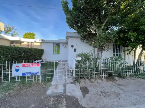 REMAX VENDIMIA VENDE CASA EN LAS HERAS