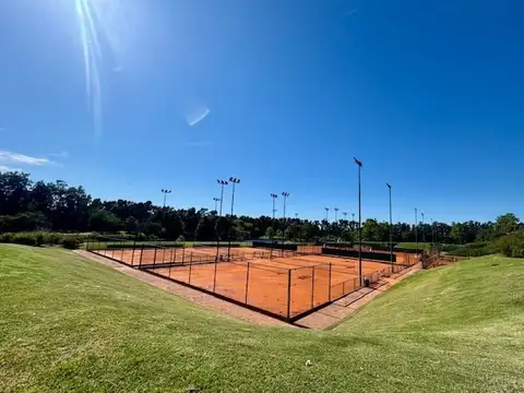 Casa 7 ambientes con 5 baños