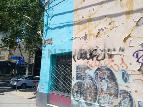 San Martin 400, Piso 0