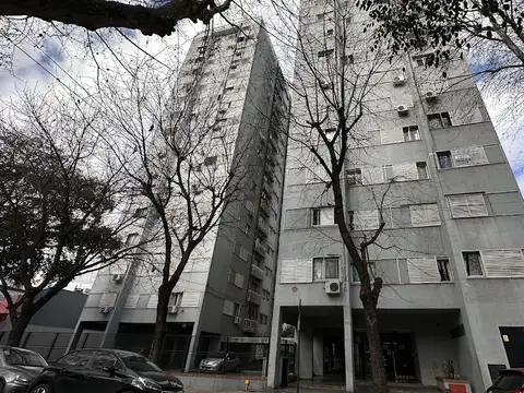 4 AMBIENTES LATERAL CON VISTA ABIERTA