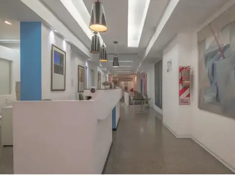 Oficina en Alquiler 598 m2