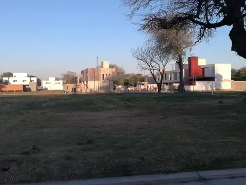 Terreno en Venta en La Calandria, USD 78.000