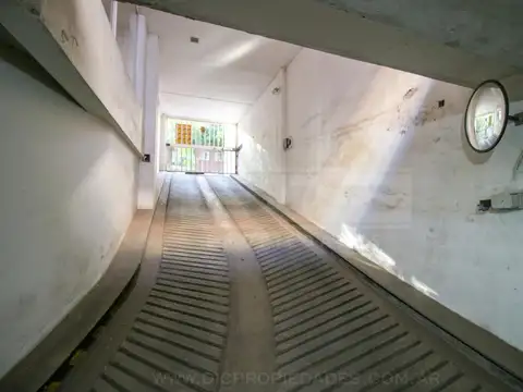 3 de Febrero al 100 entre Moreno y Garibaldi