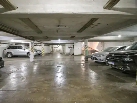 Cochera - San Isidro