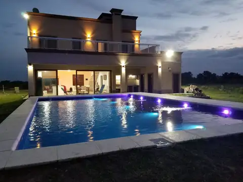 Casa en Venta de 4 dormitorios