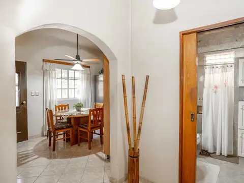Casa 3 ambientes con 1 baño