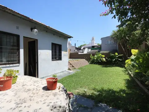 VENTA CASA LOTE 4 AMB  VILLA URQUIZA/PERMUTA