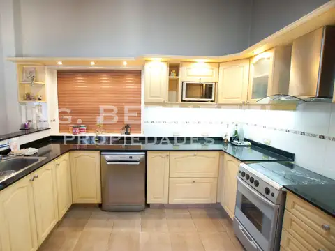 Depto Tipo Casa 4 ambientes con 2 baños