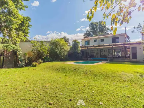 Venta Carrasco Casa 5 dormitorios pisicina