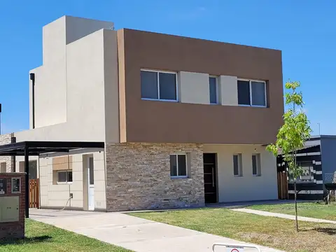 Casa en Venta en Pilar, USD 220.000
