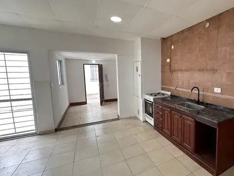 Departamento en Alquiler en Barrio Sargento Cabral, $ 690.000