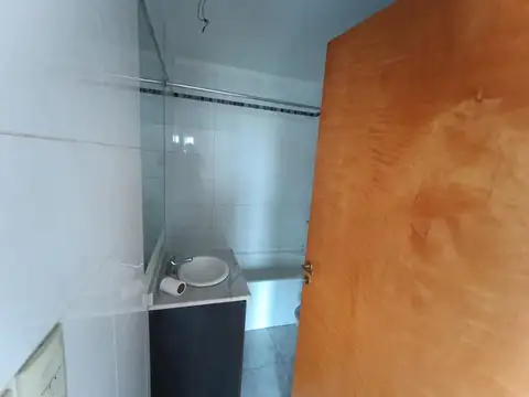 AV, MOSCONI 2200, Piso 4